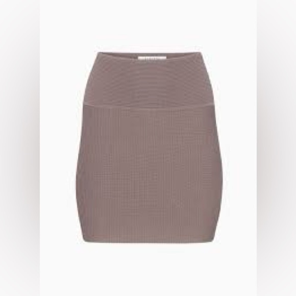 Babaton Dresses & Skirts - NWOT Aritzia Babaton Sculpt Knit Mini Skirt Large Mauve